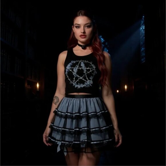 Long Time Gone Black Cropped Tank Barbed Wire Pentagram Graphic Gothic M - Picture 6 of 8